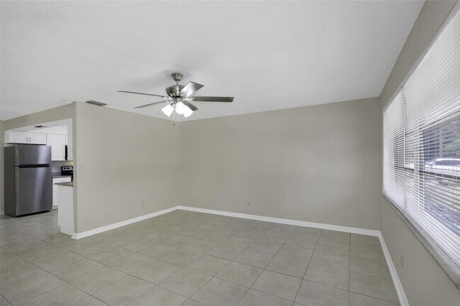 Building Photo - 1230 Amble Ln
