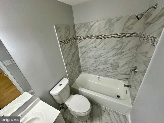 Building Photo - 15503 Kennett Square Way