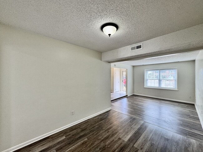 Building Photo - READY NOW!! Fenced Patio - Pet Friendly - Over 1,500 Square Feet!!