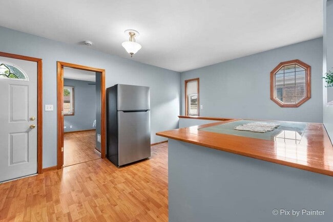 Building Photo - 2225 N 76th Ct
