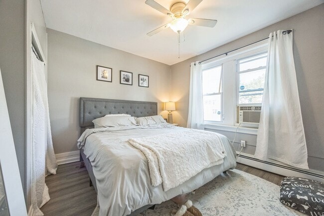 Building Photo - Cozy 2-Bedroom, 1 Bath Apartment in Plymou...