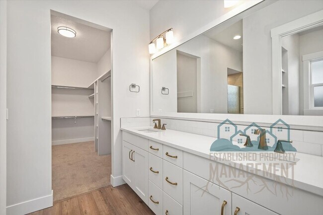 Building Photo - 10399 W Bell Fountain Dr