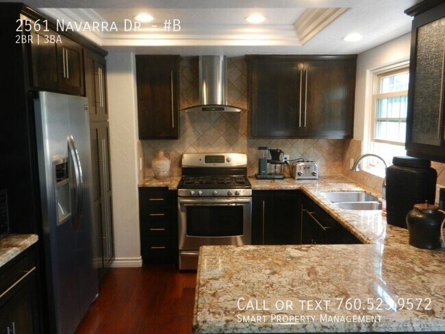 Building Photo - 2561 Navarra Dr