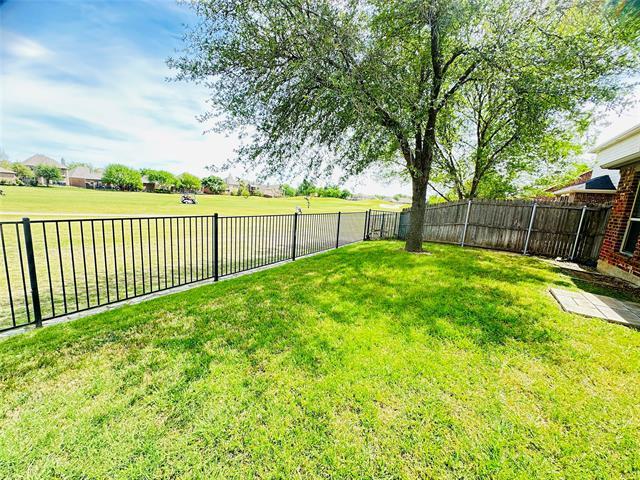 Building Photo - 905 Golden Bear Ln