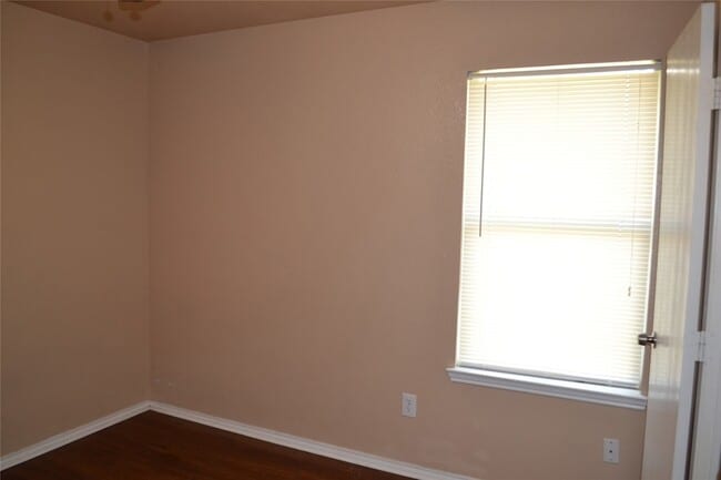 Building Photo - 1520 Carrigan Ln