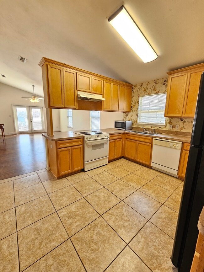 Building Photo - 3283 Emerson Ln