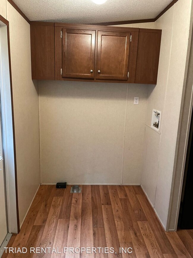 Building Photo - 3 br, 2 bath House - 200 MOSE GLOVER RD