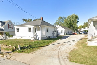 Building Photo - 207 Nichols St