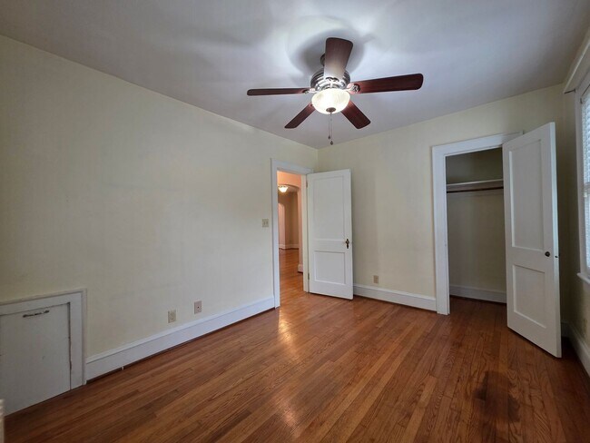 Building Photo - Charming brick ranch in Ellsworth