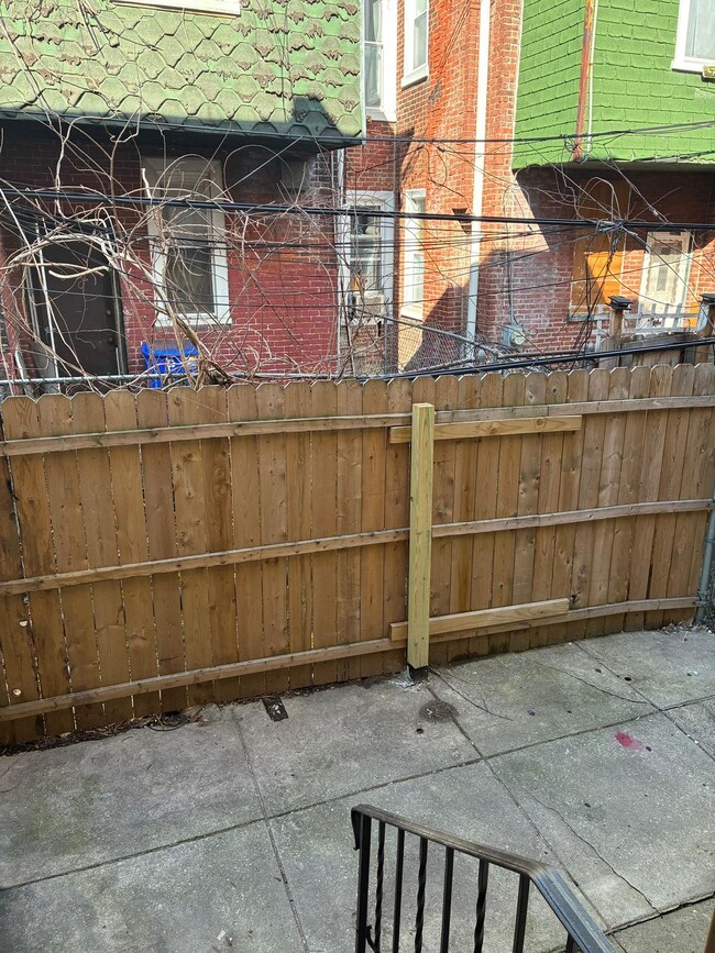 Building Photo - 2736 N Croskey St