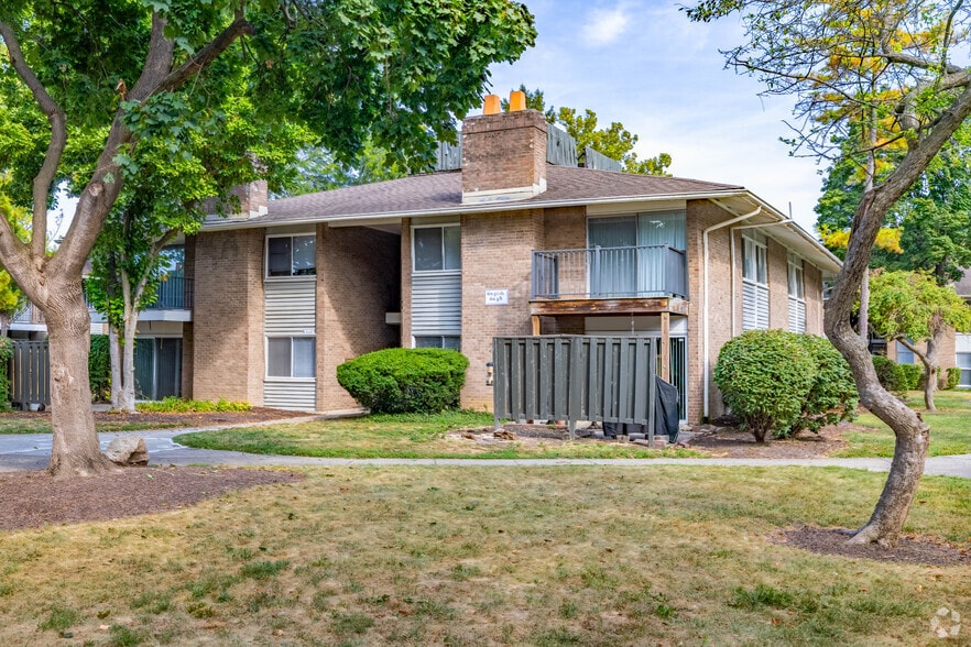 Building Photo - Villager Apartments