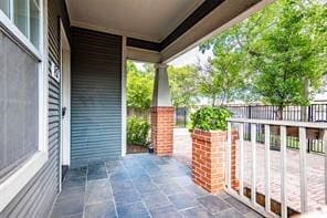 Building Photo - 231 Cody St