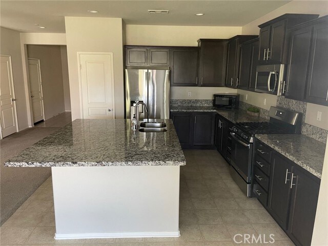 Building Photo - 30560 Green Vista Dr