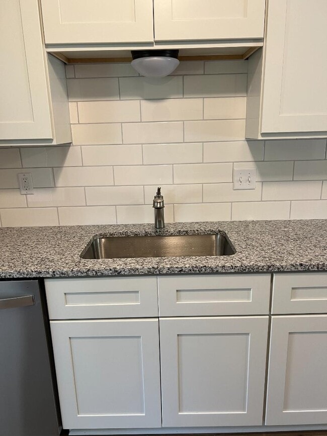 Building Photo - 6649 Homestead Ave Ct S