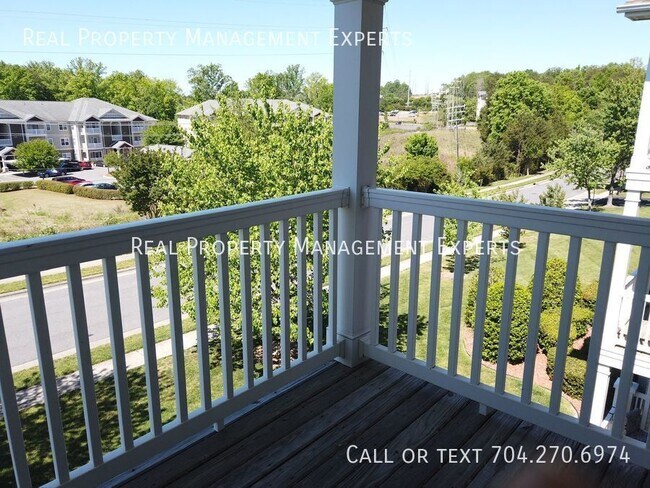 Building Photo - 10657 Hill Point Ct