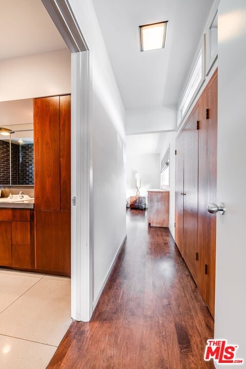 Building Photo - 2431 Carman Crest Dr