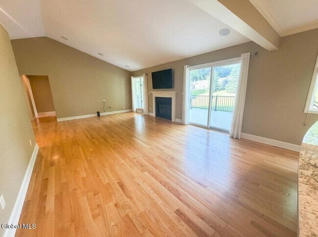 Building Photo - 53 Huntleigh Dr