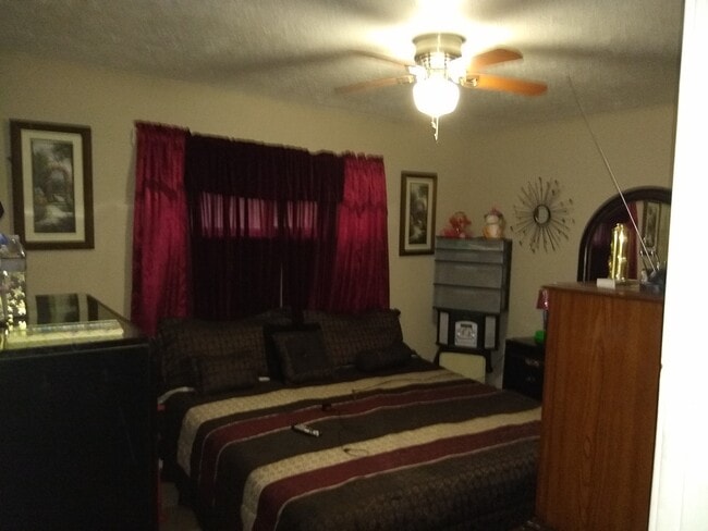 Building Photo - 5014 Mallow St