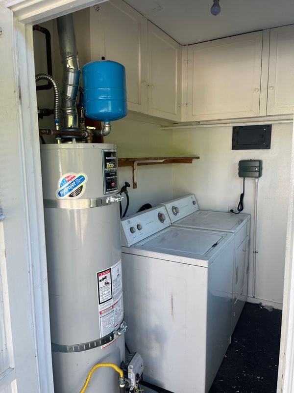 Building Photo - 147 N Florence St