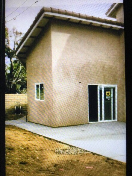 Patio slider - 3437 Caspian Dr