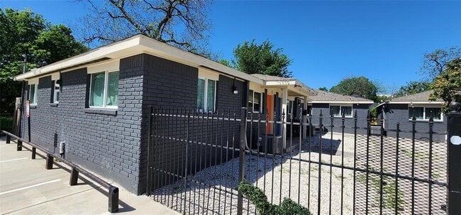 Building Photo - 3339 Simmons St