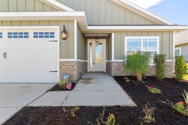 Building Photo - 1689 SW 71st CIR