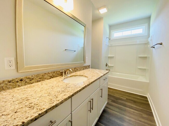 Building Photo - Lovely Three Bedroom Home Located in Lawto...