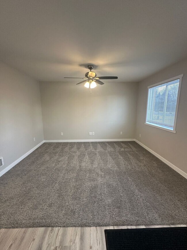 Building Photo - NEW LOWER PRICE~~Brand New & Charming 2 Bedroom, 2 Bathroom Unit in St. Anthony!