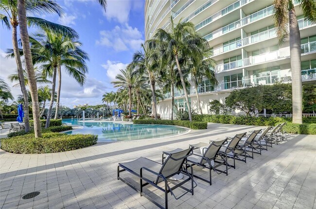 Building Photo - 1 N Ocean Blvd