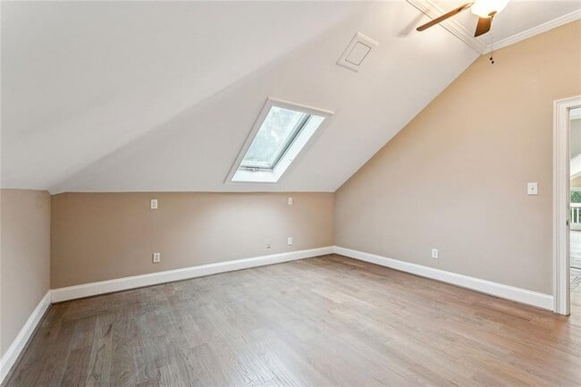 Building Photo - 511 Pine Valley Rd SE