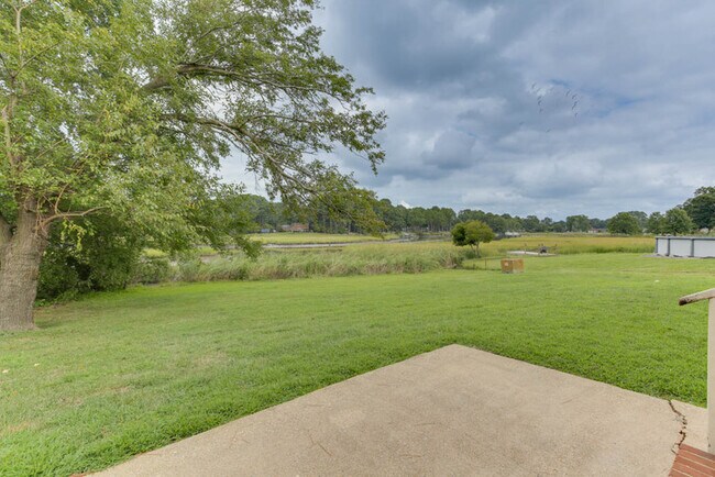 Building Photo - 2637 N Elizabeth Harbor Dr
