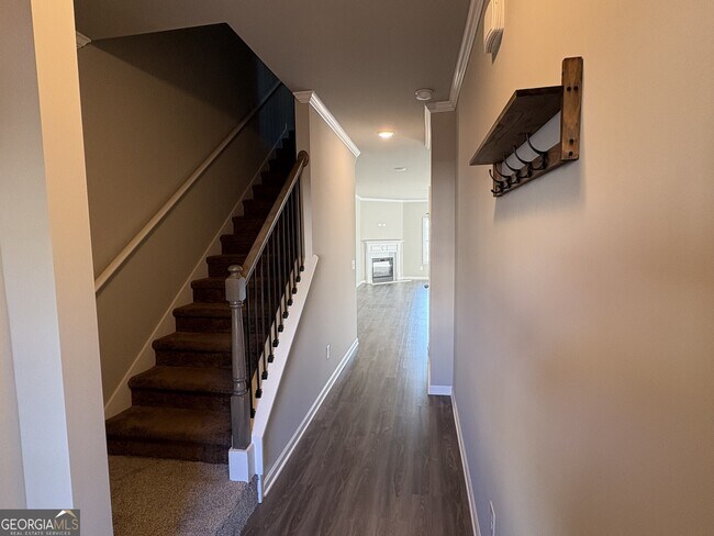 Building Photo - 5125 Fox Den Rd