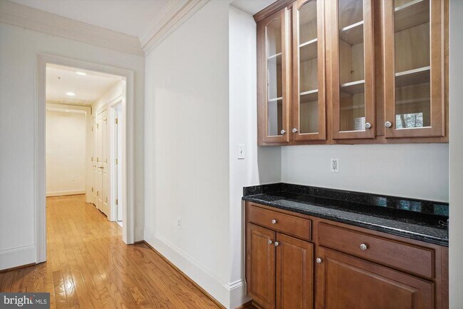 Building Photo - 10401 Strathmore Park Ct