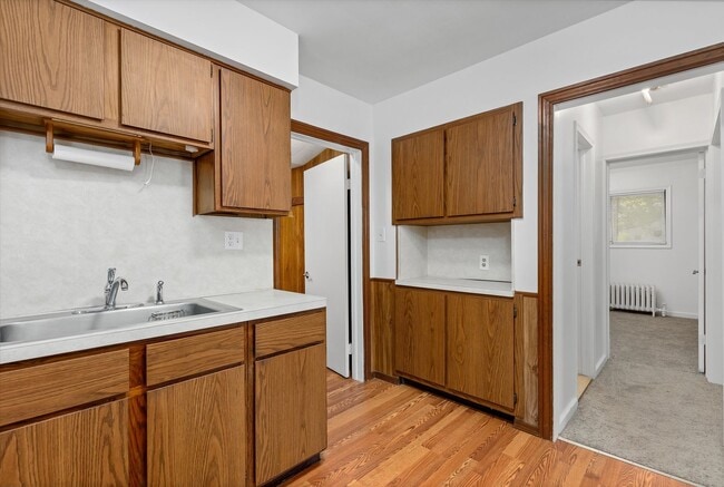 Building Photo - 4495 Anatole