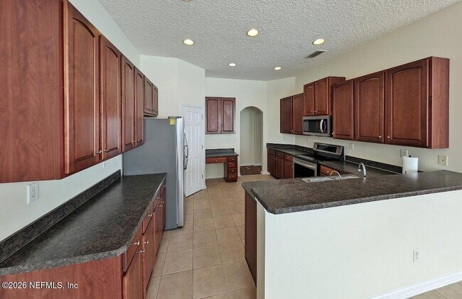 Building Photo - 3120 Double Oaks Dr