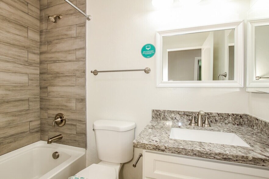 Building Photo - 8902 W Monroe St