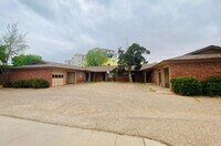 Building Photo - 2606 Vicksburg Ave