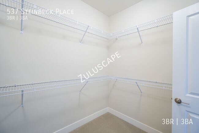 Building Photo - 537 Steinbeck Pl