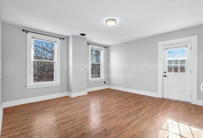 Building Photo - 2901 Ellwood Ave