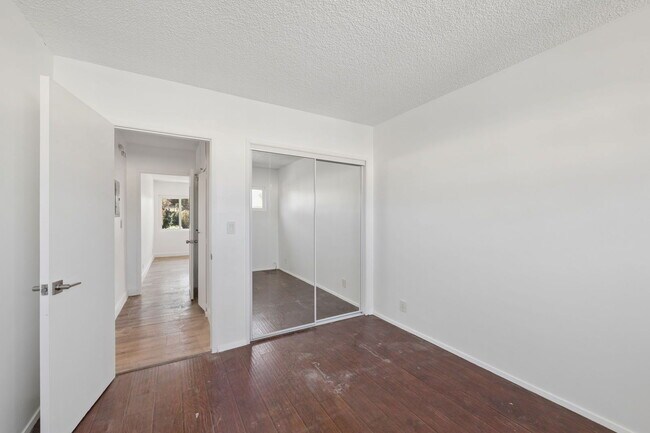 Building Photo - 6828 Fulton Ave