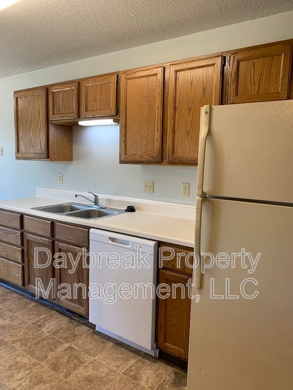 Building Photo - 1210 34th Ave S