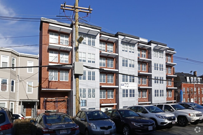 Building Photo - 70 Bremen St
