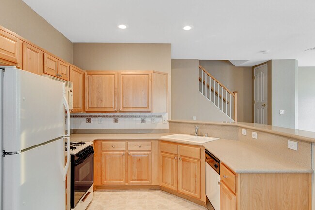 Building Photo - 6733 Lookout Lodge Ln
