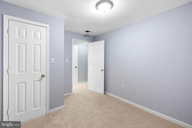 Building Photo - 4825 Nash Dr