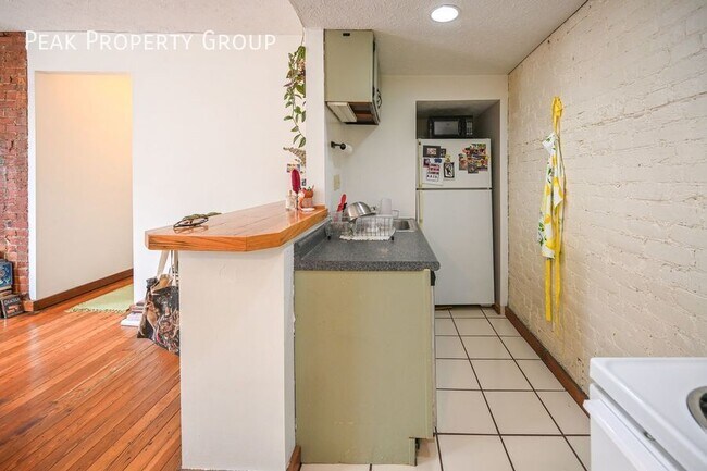 Building Photo - 3207 Vine St