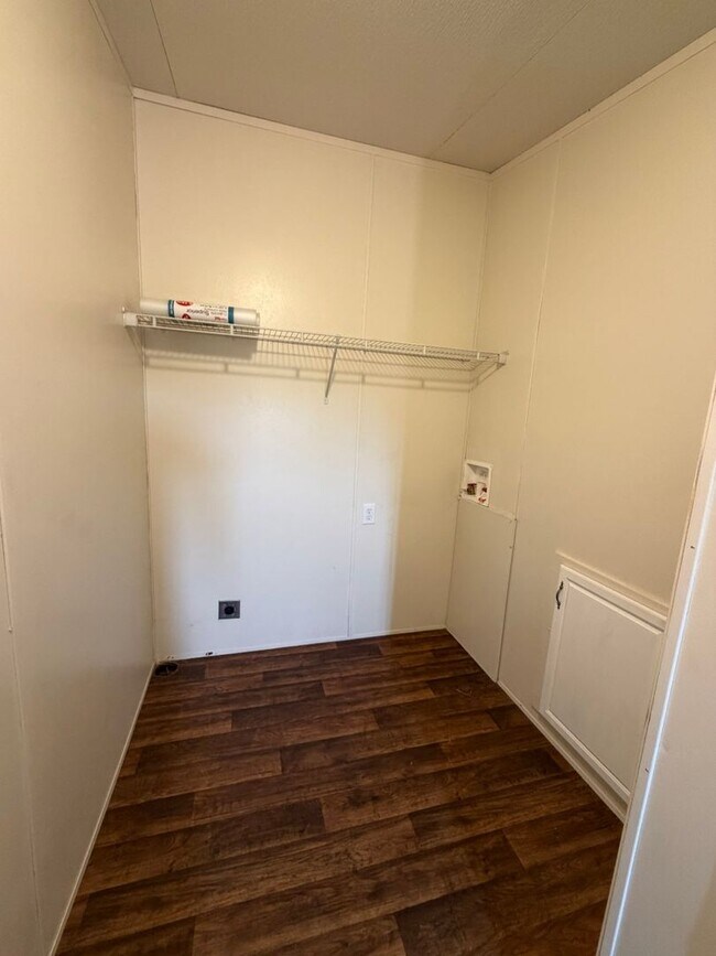 Building Photo - 3br 2ba on 1.5 acres in Blanchard!!