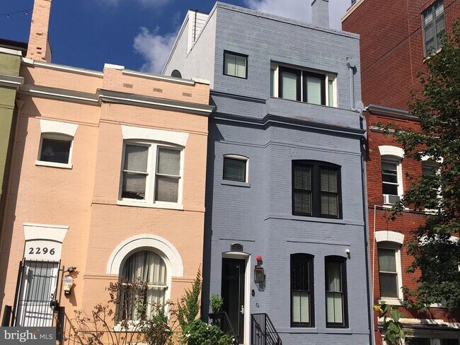 Building Photo - 2298 Champlain St NW