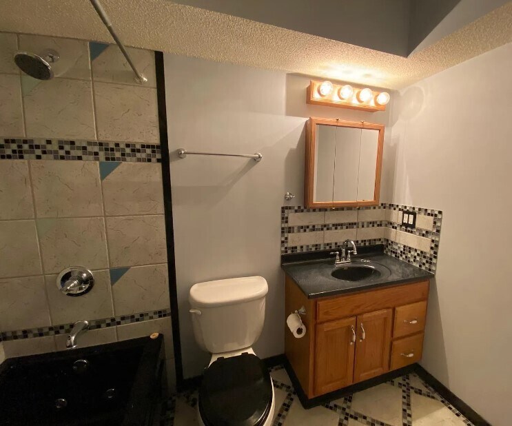 Building Photo - 4819 Middletowne St