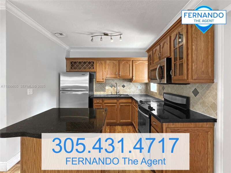 Building Photo - 5760 SW 10th St