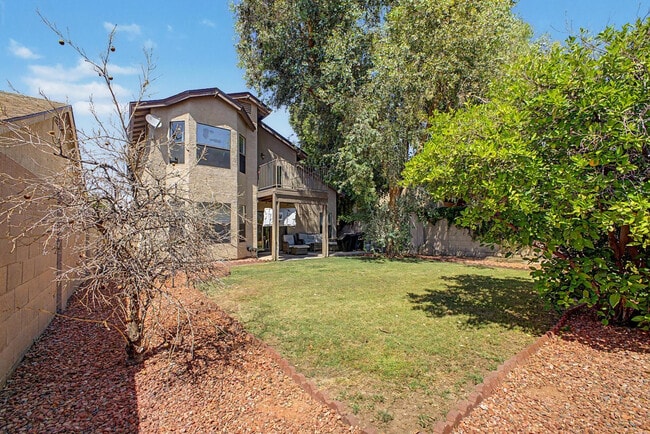 Building Photo - 761 E Rosemonte Dr